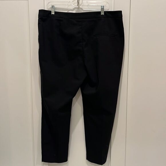 H & M women's black dress pants-FREE w/bundle purchase - Picture 3 of 9